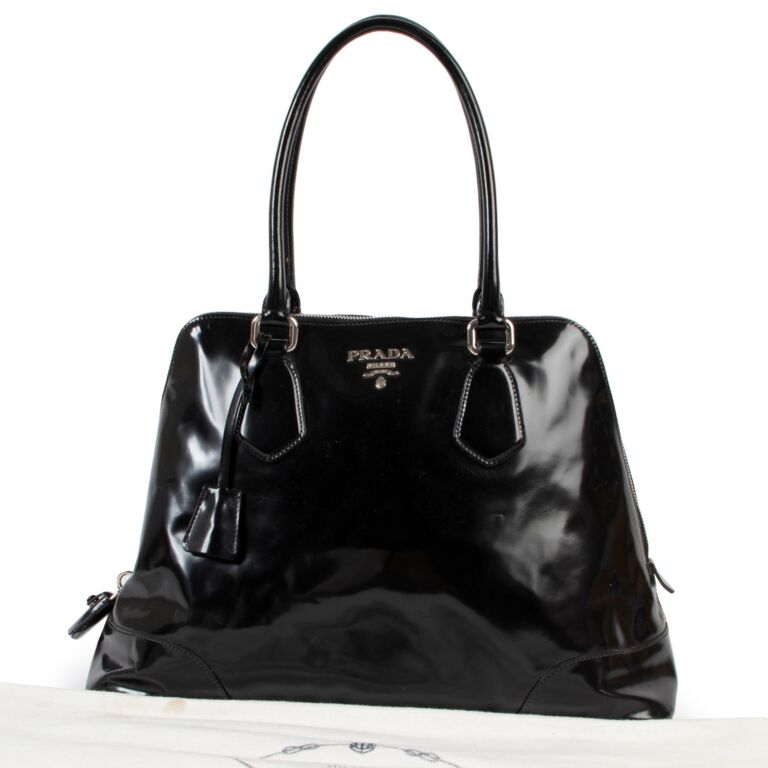 Patent leather tote deals