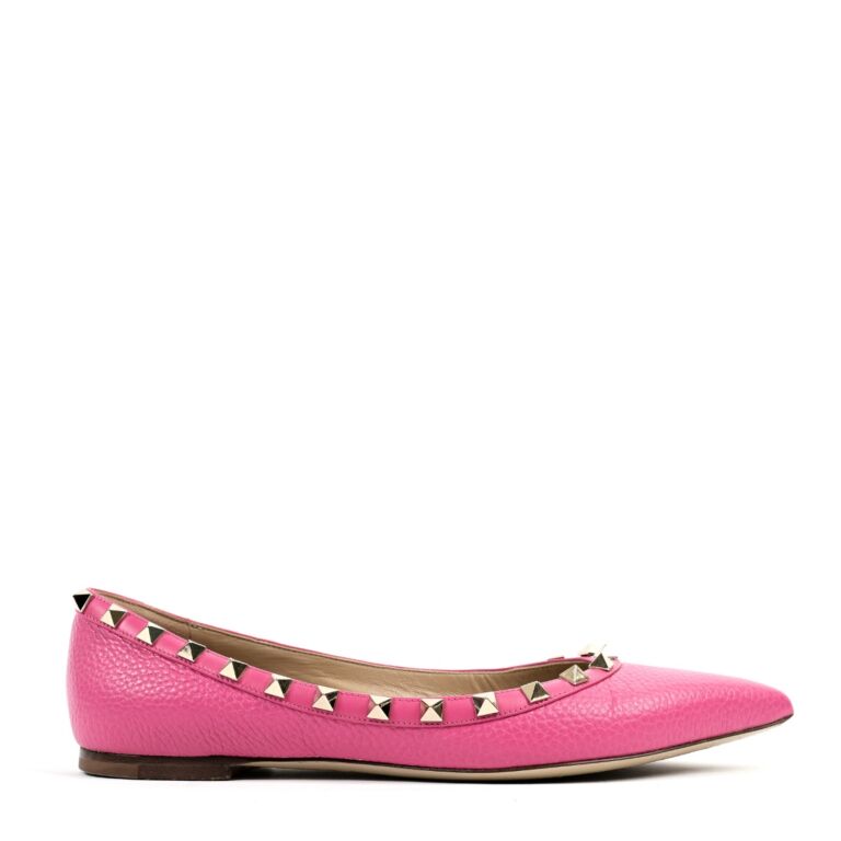Pink deals valentino flats