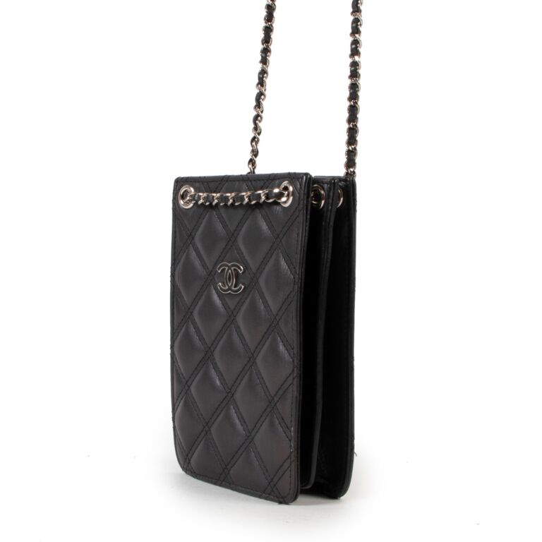 Chanel Black Quilted Crossbody Phone Case ○ Labellov ○ Buy and