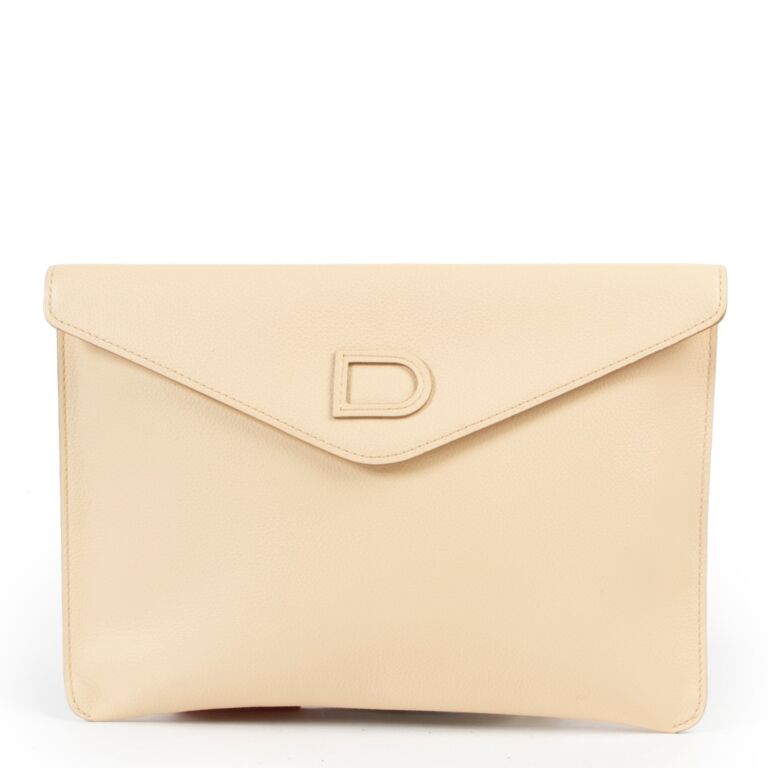 Delvaux clutch shop