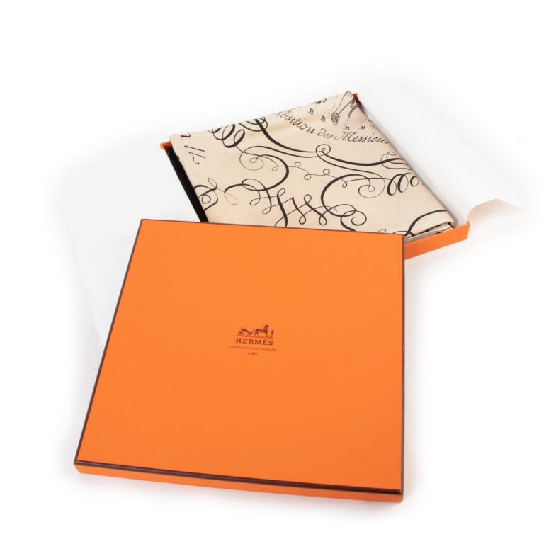 商品画像：エルメス スカーフ カレ90 書の芸術 L'ART D'ECRIRE - メルカリ 4