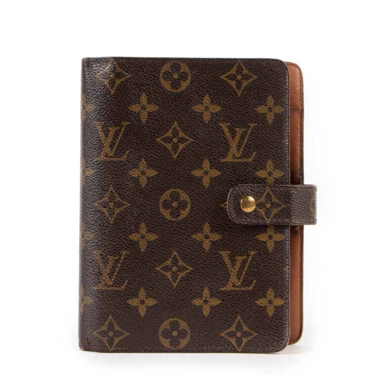 Louis Vuitton Medium Ring Agenda Cover Monogram Canvas ○ Labellov ○ Buy and  Sell Authentic Luxury