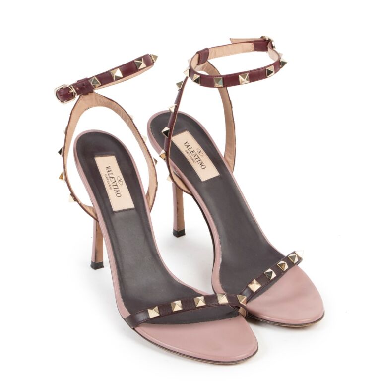【VALENTINO】ROCKSTUD SANDALS Valentino Garavani Rockstud 45MM Flatform Sandals in