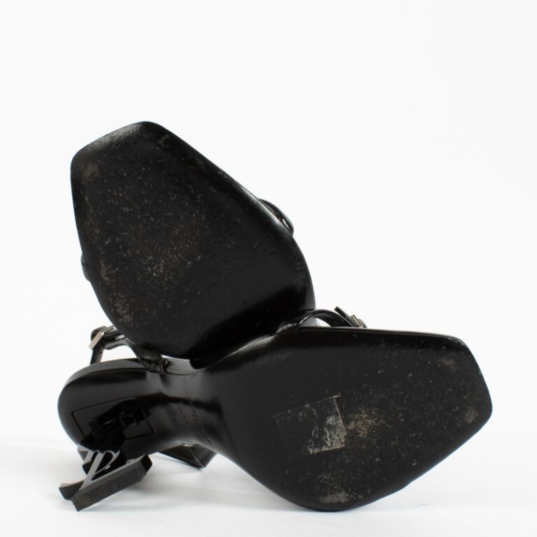 SAINT LAURENT ブラックエナメルハイヒール　36ハーフ ll01541_saint_laurent_black_he