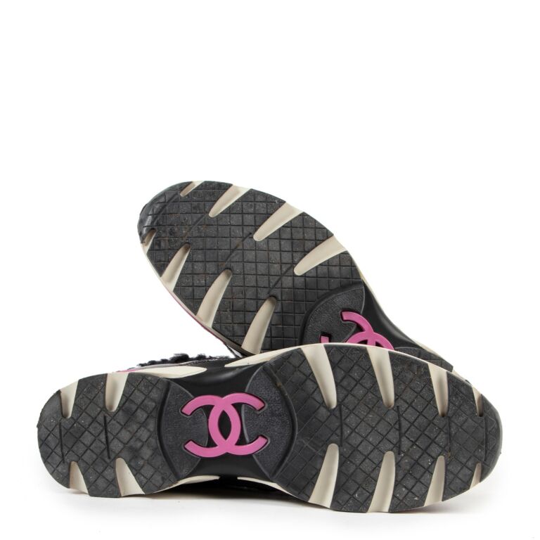 Chanel Black Sneakers size 40 Labellov Buy and Sell