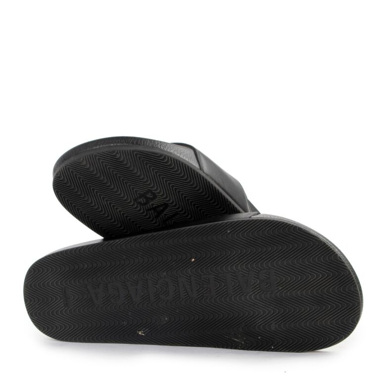 関税込【BALENCIAGA】Duty Free leather slides Black Duty Free leather slides in black - Balenciaga | Mytheresa