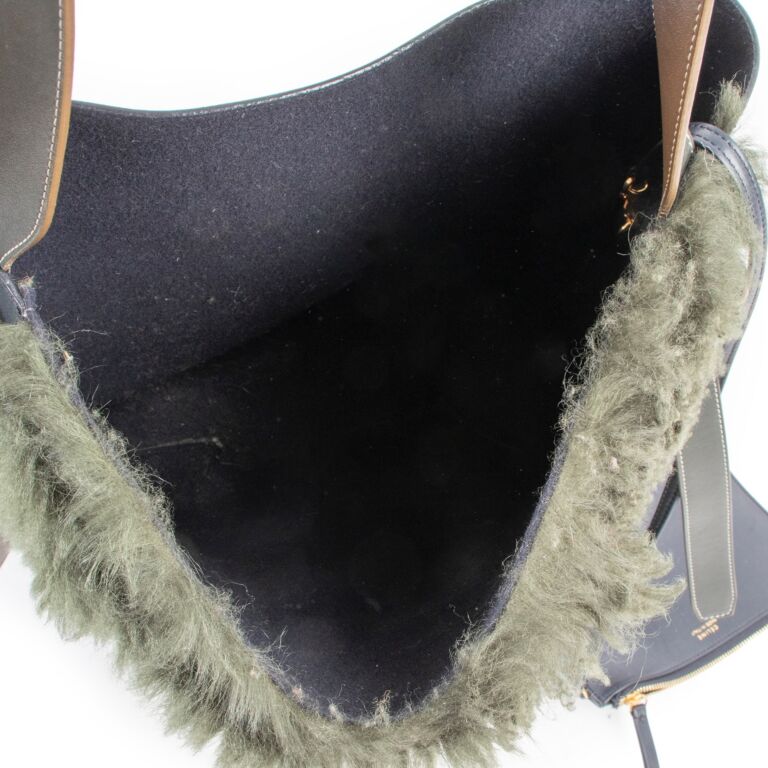 C line Seau Sangle Green Wool Shoulder Bag Labellov Buy and