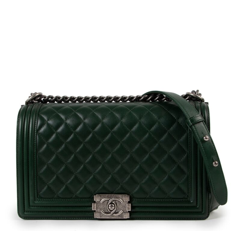 Chanel le boy green deals