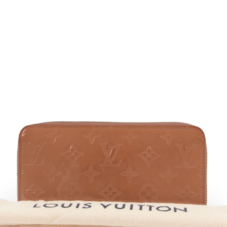 Price Negotiable* Louis Vuitton Vernis Zippy Wallet - clothing