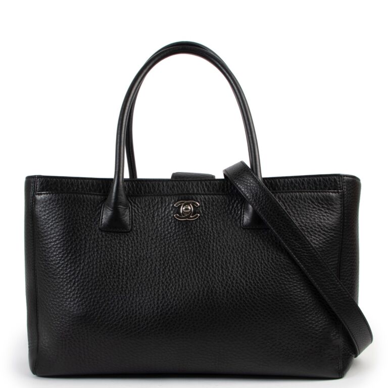 Chanel black 2025 cerf tote