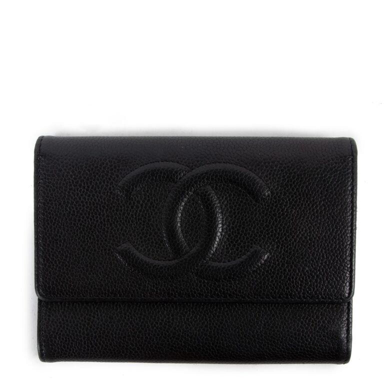 Chanel Black Caviar Timeless CC Logo Flap Wallet ○ Labellov ○ Buy and Sell  Authentic Luxury