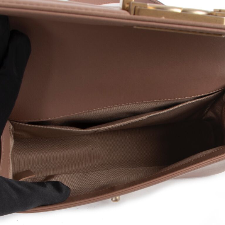 Chanel boy 2025 dark beige