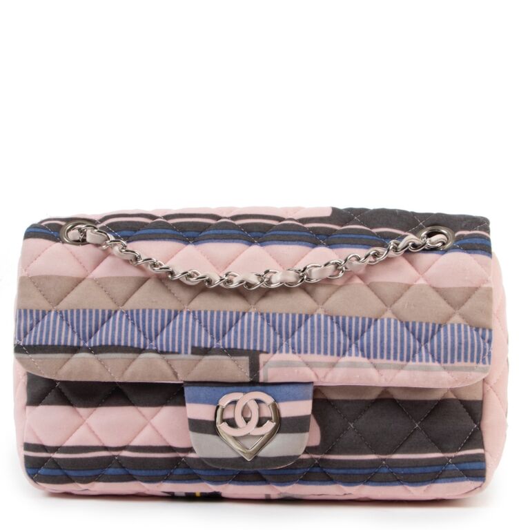 Chanel Timeless CC Chain Shoulder Bag Quilted Caviar Medium at 1stDibs