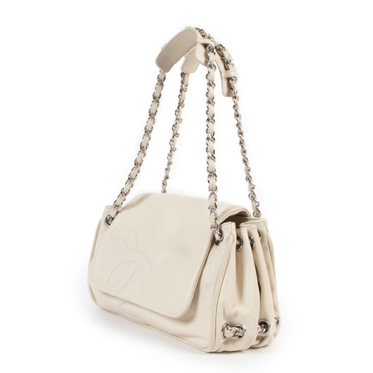 Chanel deals accordion flap