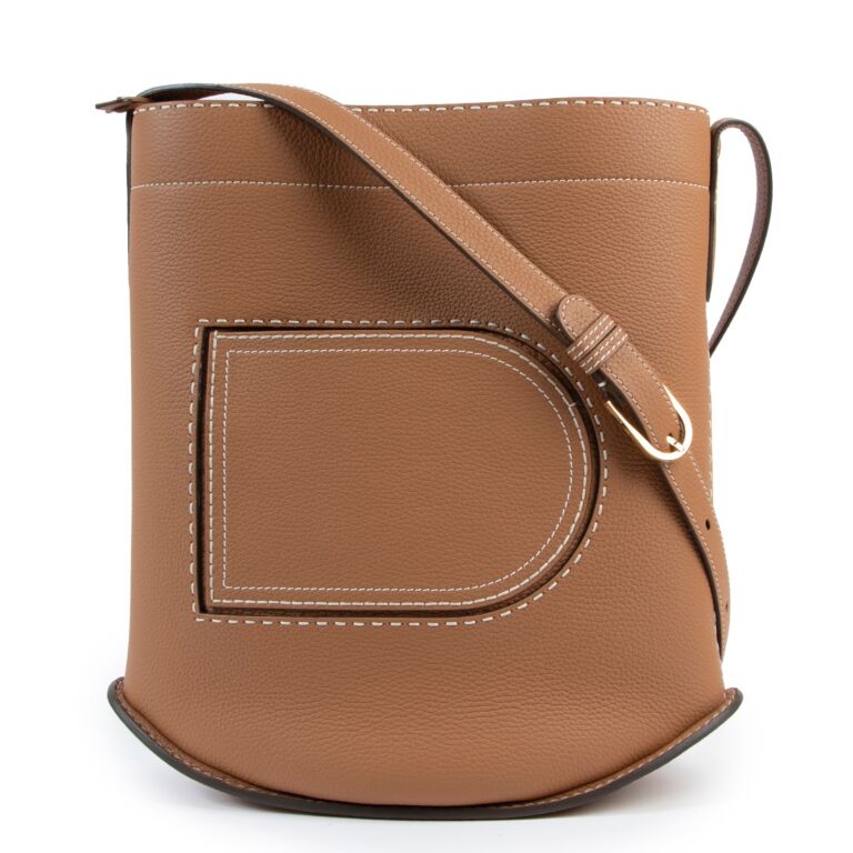 Small Delvaux Pin in cognac colour with white stitching