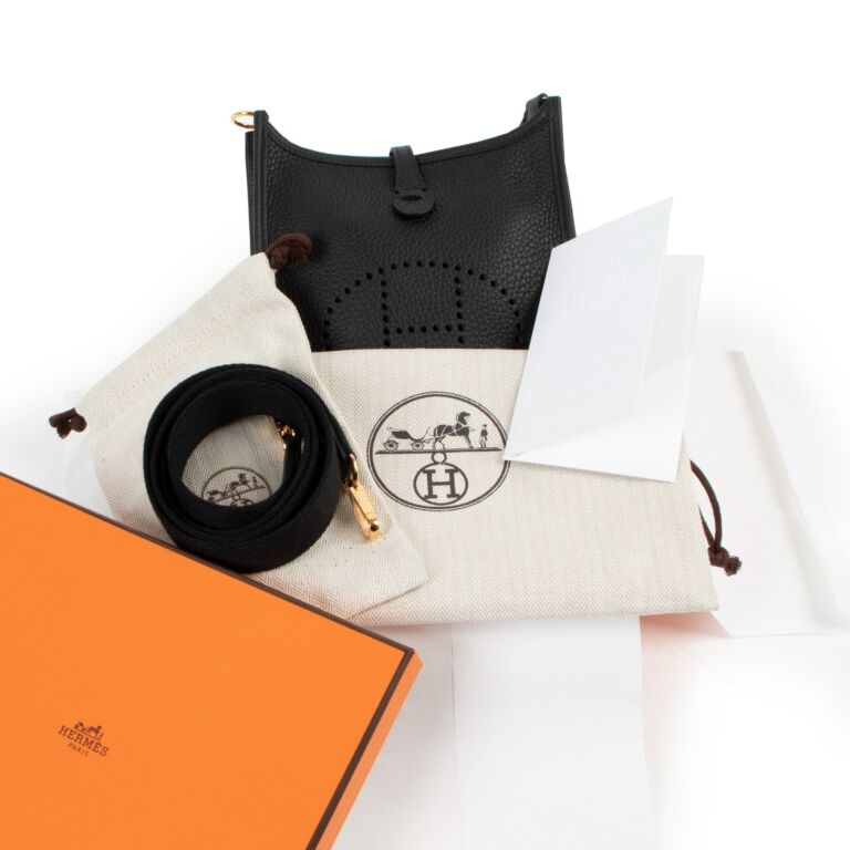 HERMES ショルダーバッグ evelyne16-gd-w-blk Hermès Evelyne 16 Amazone Black Taurillon Clemence GHW