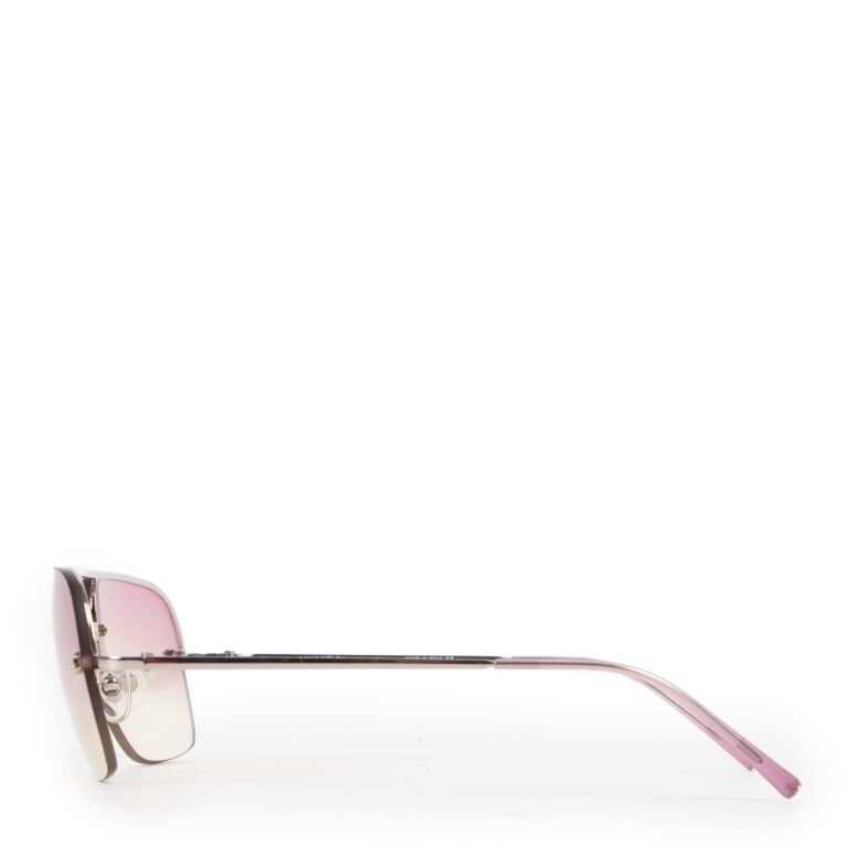 Chanel pink 2025 gold sunglasses