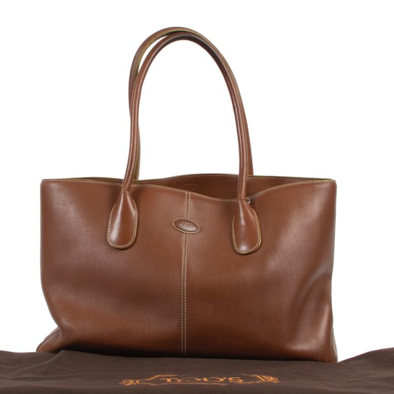Leather handbag Tod's Brown in Leather - 23267437