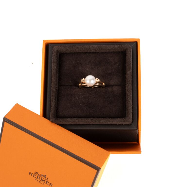Hermès Rose Gold Chandra Ring PM - 51 ○ Labellov ○ Buy and