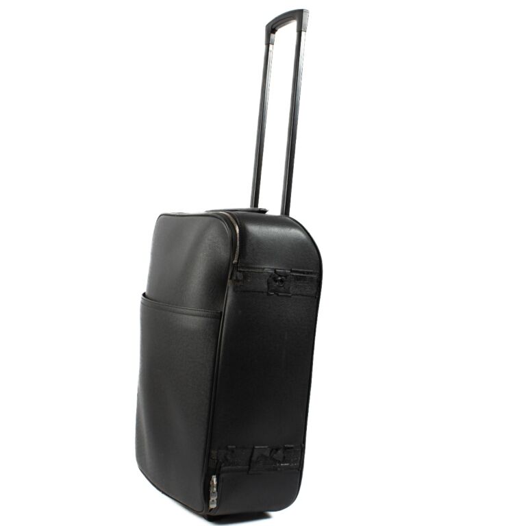 【LOUIS VUITTON】メゾンのレガシーを讃える トランキー ll02225_louis_vuitton_black_le