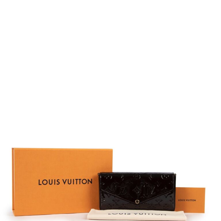 Louis Vuitton Pochette Felicie Monogram Vernis Amarante in Patent
