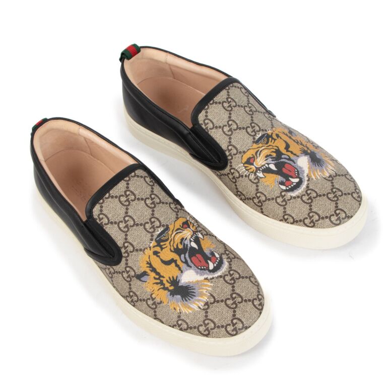 Gucci tiger discount slip ons