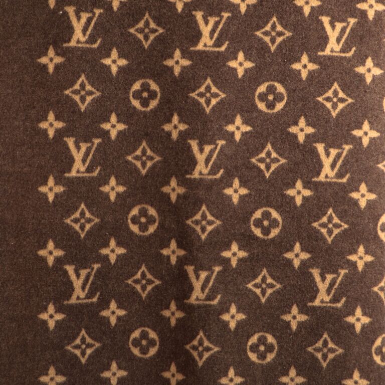 Louis Vuitton Neo Monogram Blanket Plaid ○ Labellov ○ Buy and Sell  Authentic Luxury