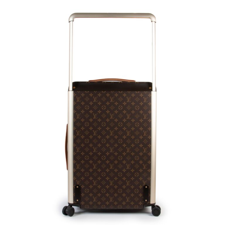 Louis Vuitton on X: For the devoted travelers. The innovative Horizon suitcase  in Monogram from the latest Spirit of Travel Campaign. See #LouisVuitton's  wide range of travel bags at    /