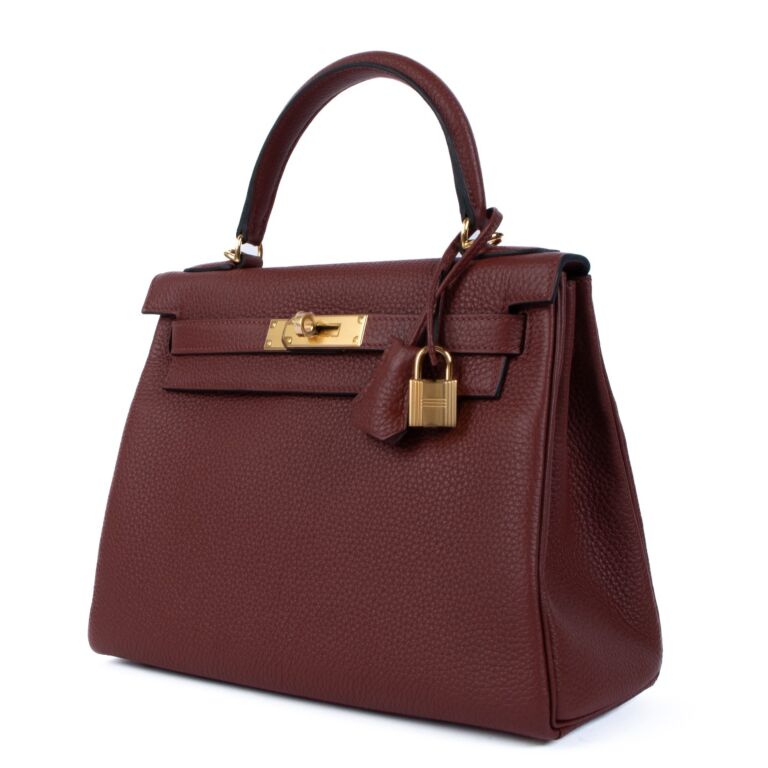 Hermès Kelly 28 Rouge H Taurillon Clemence GHW ○ Labellov ○ Buy