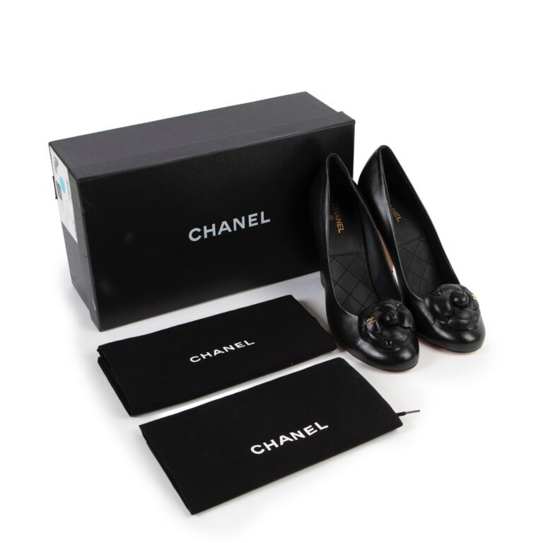 Chanel Black Pumps - Size 40 ○ Labellov ○ Buy and Sell