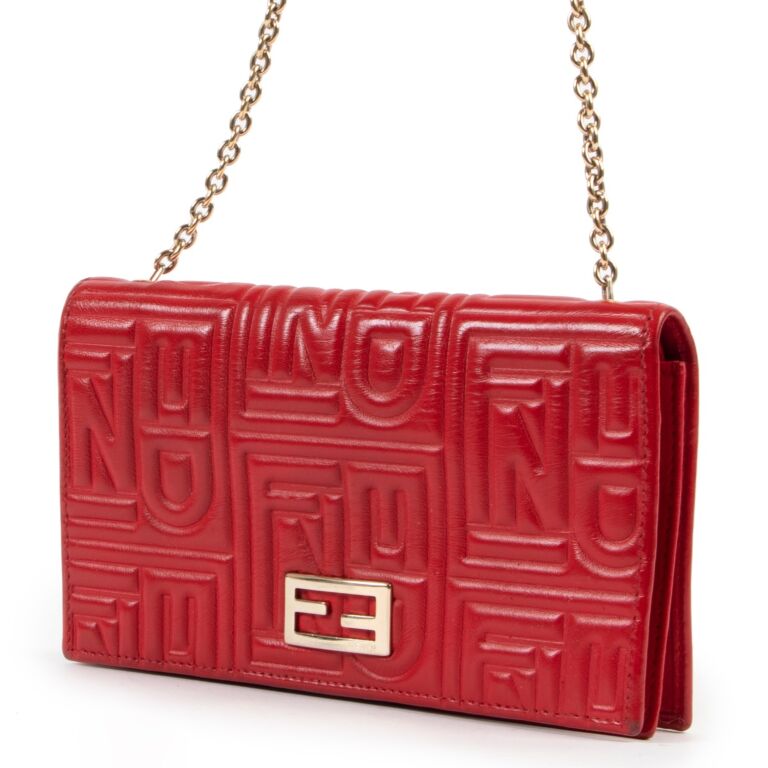 Fendi wallet on chain red 2025