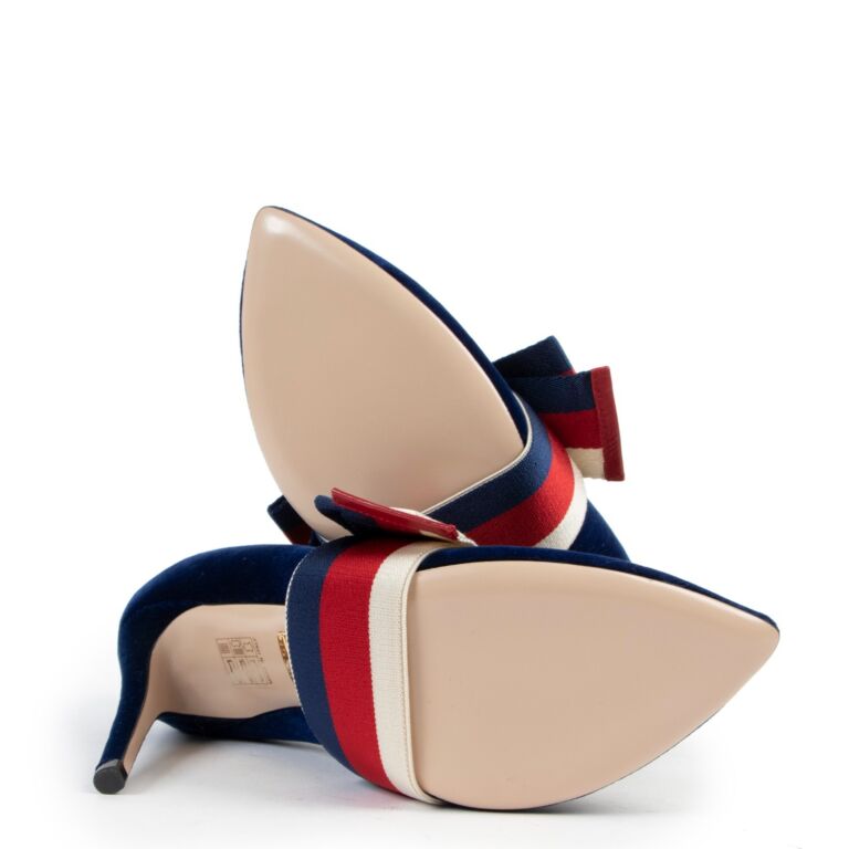 Gucci Blue Velvet Pumps - Size 37 ○ Labellov ○ Buy and