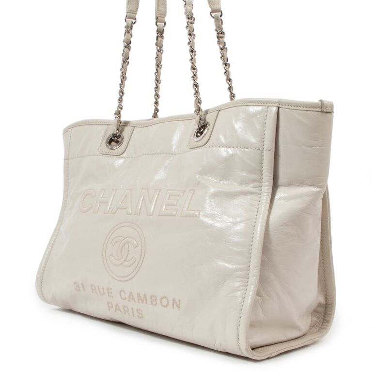 CHANEL Calfskin Small Diamond Stitch Tote White 611484