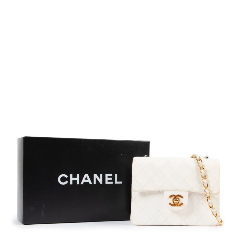 Chanel 22 leather mini bag Chanel White in Leather - 36083773