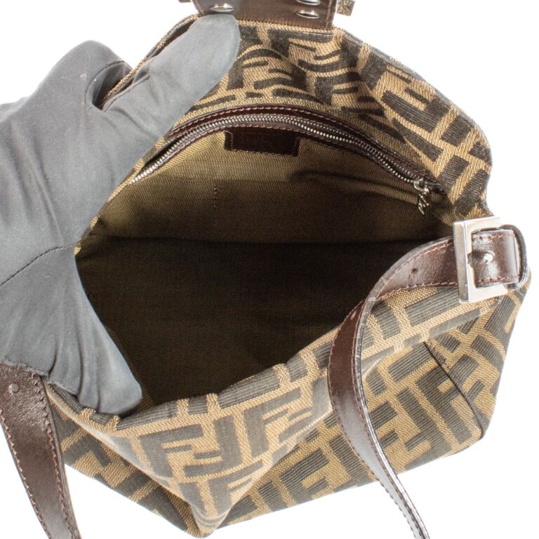 FENDI バッグ Fendi FF Zucca Mamma Baguette Bag ○ Labellov ○ Buy and