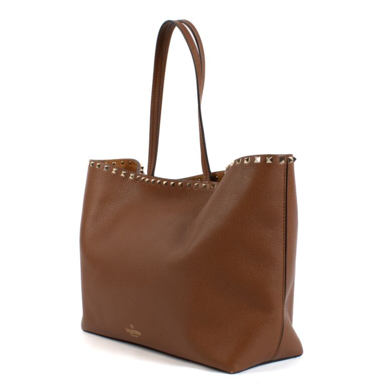 Valentino Garavani Vitello Tan Rockstud Tote Bag ○ Labellov