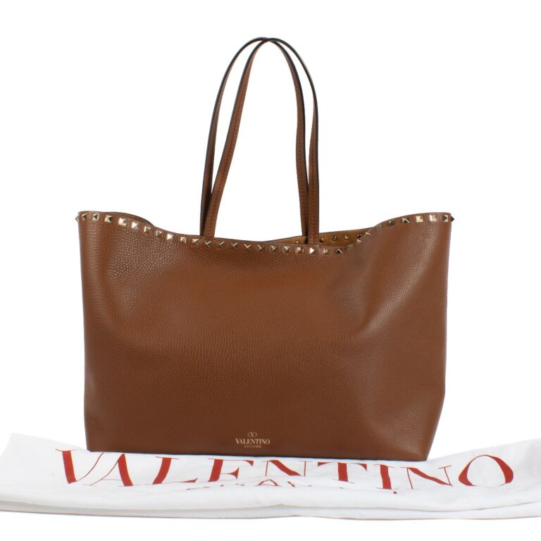 Valentino rockstud large tote discount