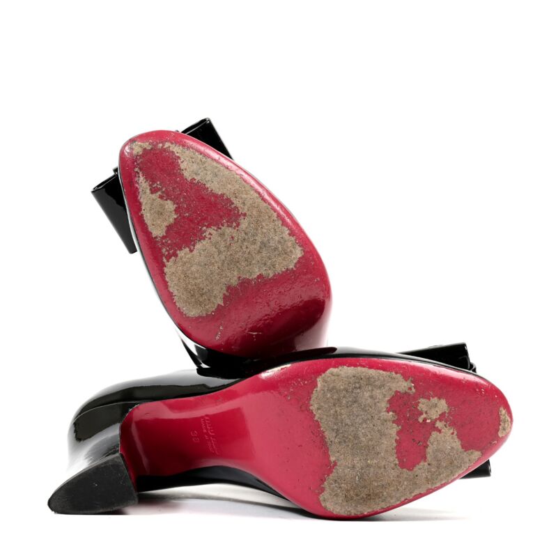 【MIU MIU】Leather Hairpin/追跡+関税+全国送料込み Official Website and Online Boutique | Miu Miu US