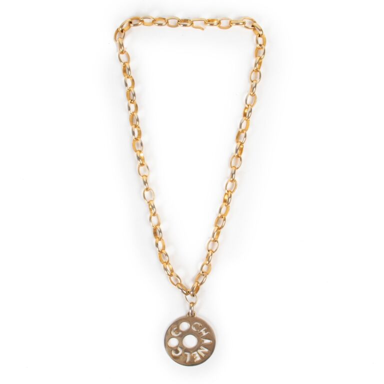 Coco hotsell chanel chain