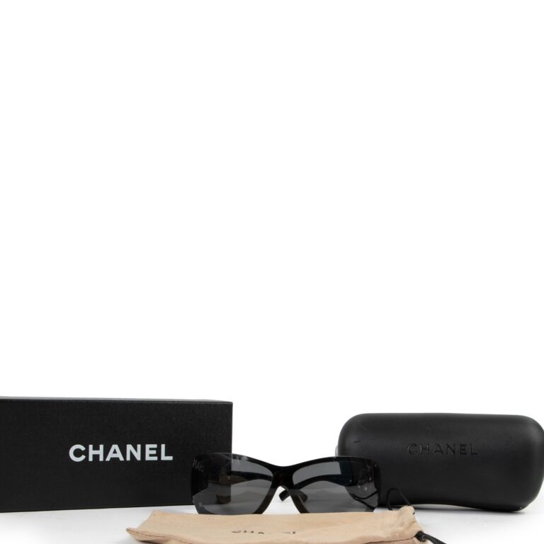 Chanel Sporty CC Logo Black Sunglasses ○ Labellov ○ Buy and Sell Authentic  Luxury