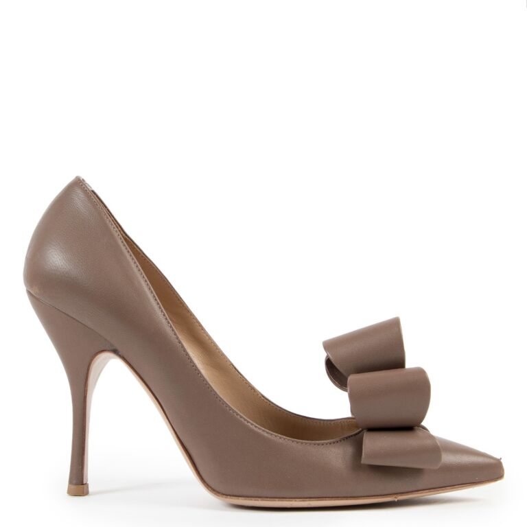 Valentino bow pumps outlet