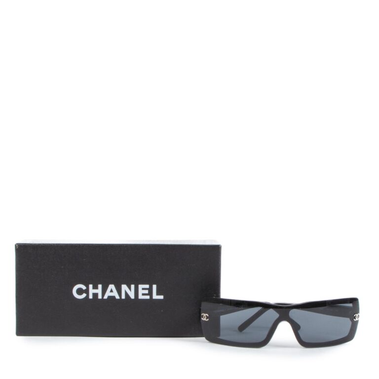 Chanel 5067 Black Sunglasses ○ Labellov ○ Buy and Sell Authentic Luxury