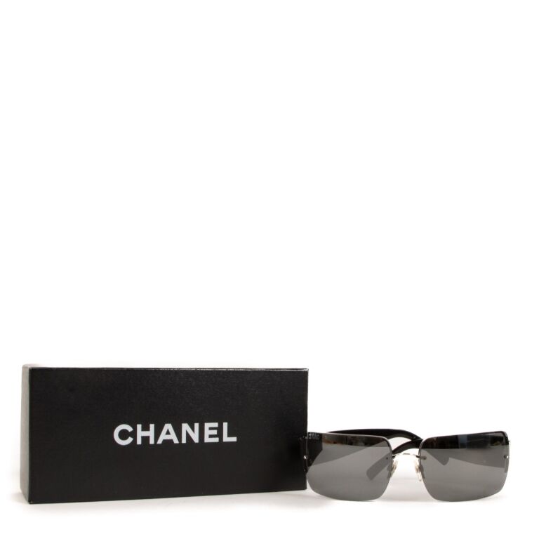 Chanel Black Frame CC Rhinestone Sunglasses ○ Labellov ○ Buy and