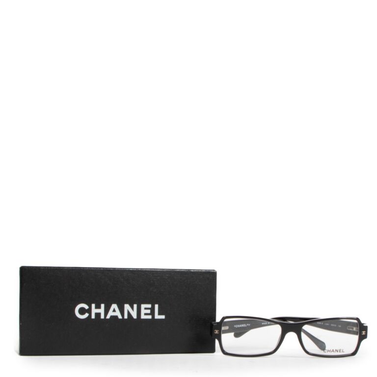 Chanel deals black glasses