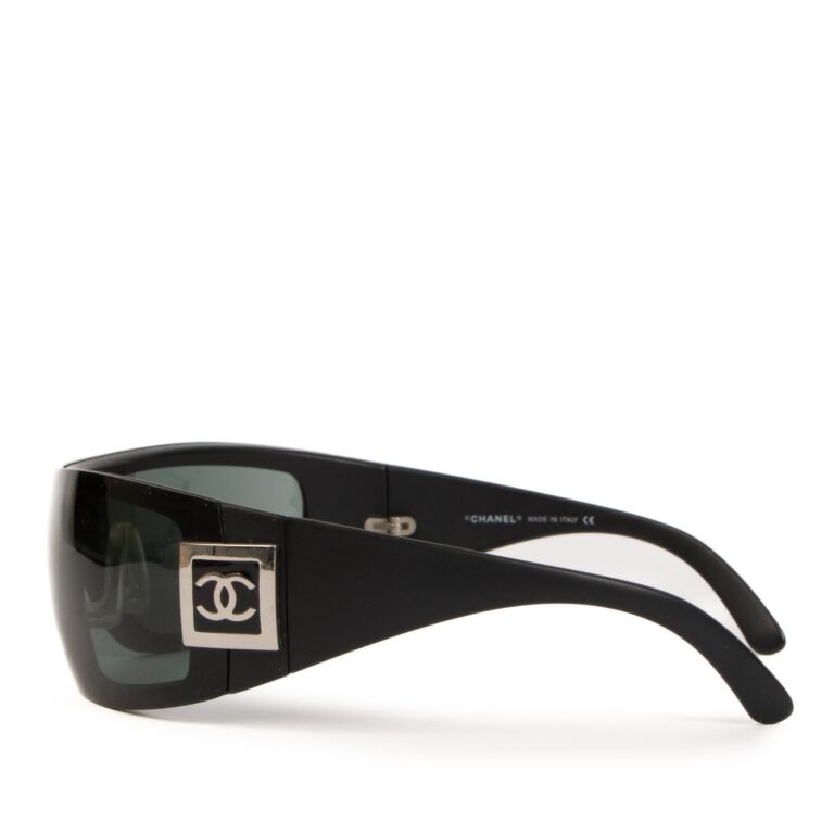 Chanel Black Oversized 5085 Sunglasses ○ Labellov ○ Buy and Sell