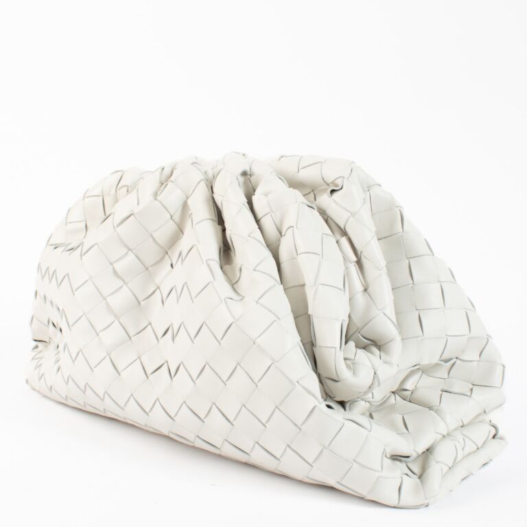 ワールド オンラインストア Bottega Veneta Sell and Buy ○ Labellov ○ Pouch White バッグ
