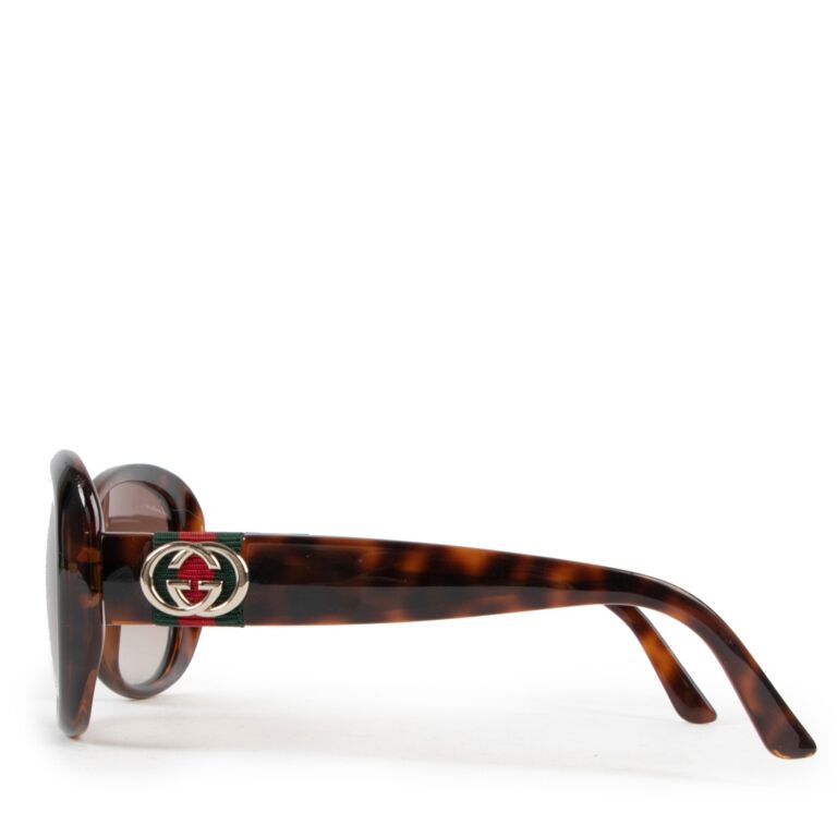 Gucci hand sunglasses top