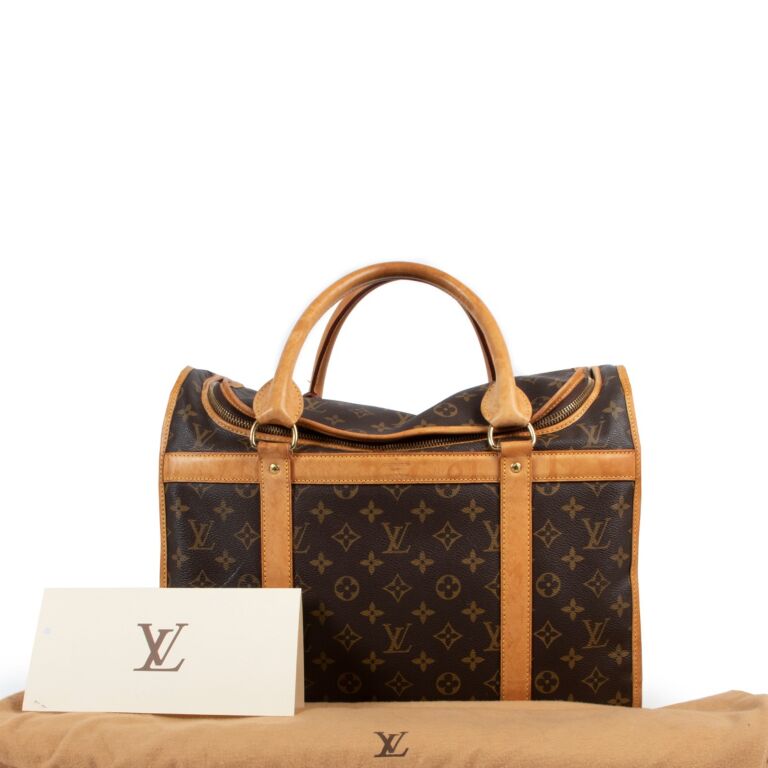 Louis vuitton dog carrier white hot sale