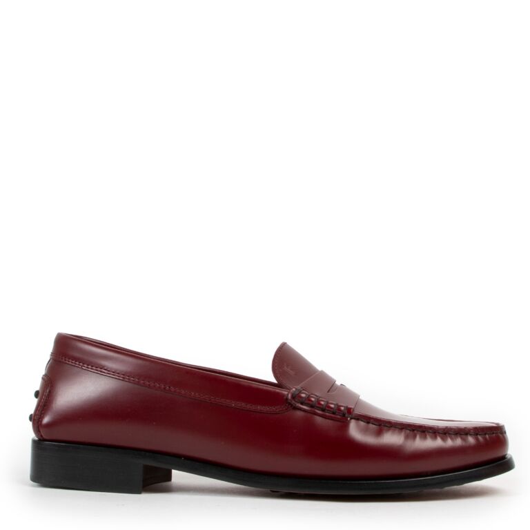 Tods Burgundy Leather Loafers Size 40 Labellov Buy and Sell Authentic Luxury