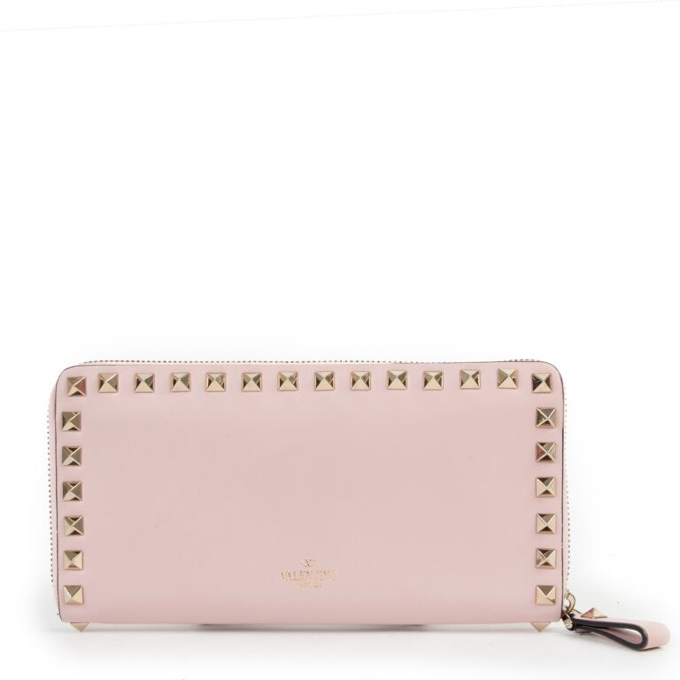 Valentino Garavani Pink Rockstud Zipped Wallet Labellov Buy and Sell ...